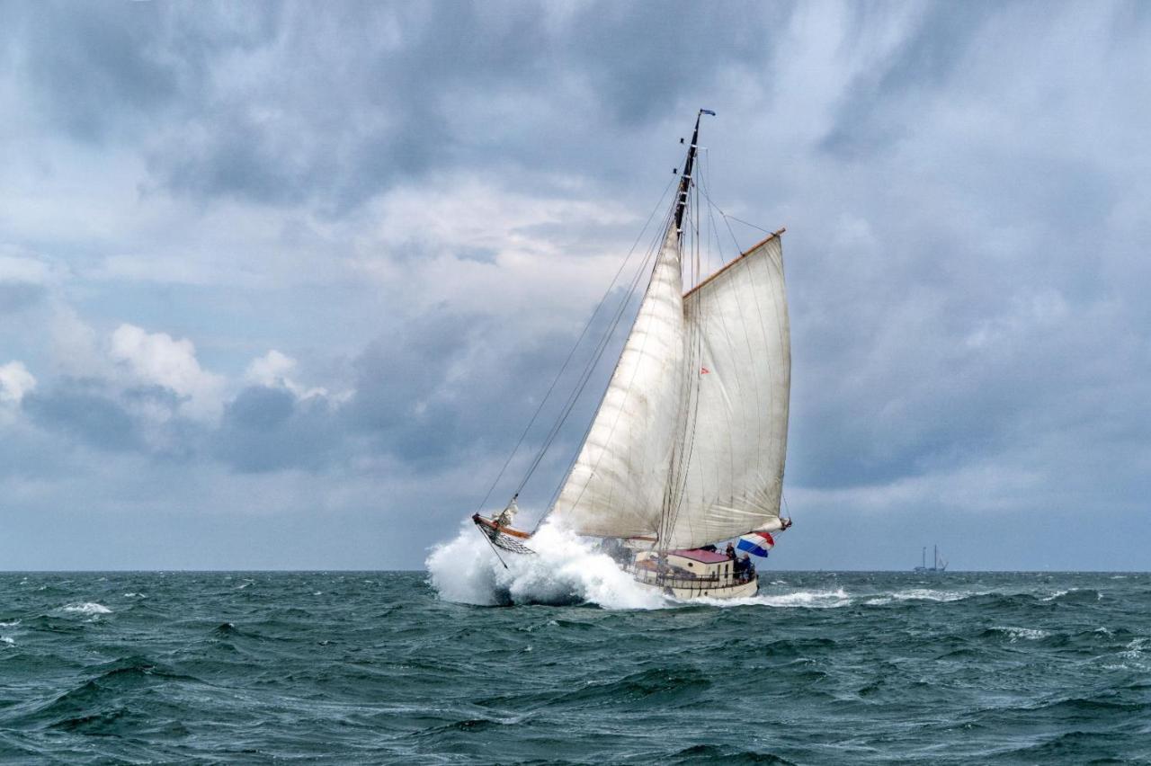 Zeilschip De Vrouw Dina Villa Leida Esterno foto